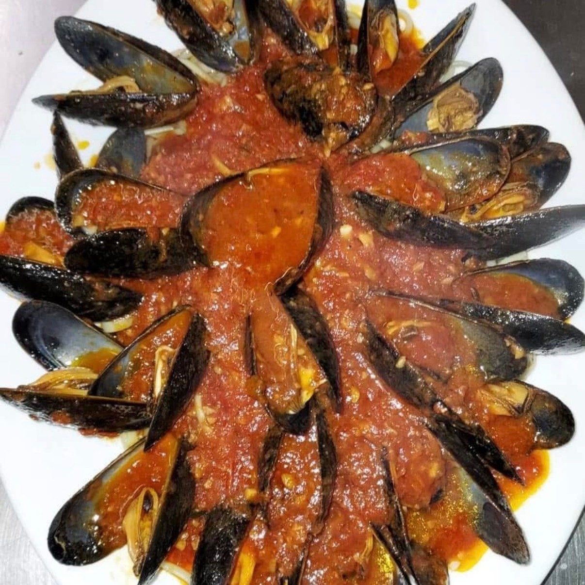 Mussels Over Linguine.